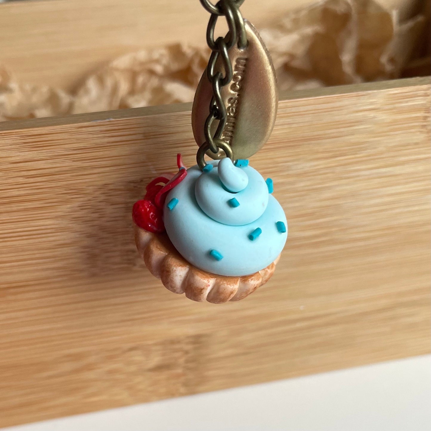 Cupcake keychain, Blue cupcake keychain, cute cupcake, novelty keychain , polymerclay charm, clay keyring, realistic food charm, miniature