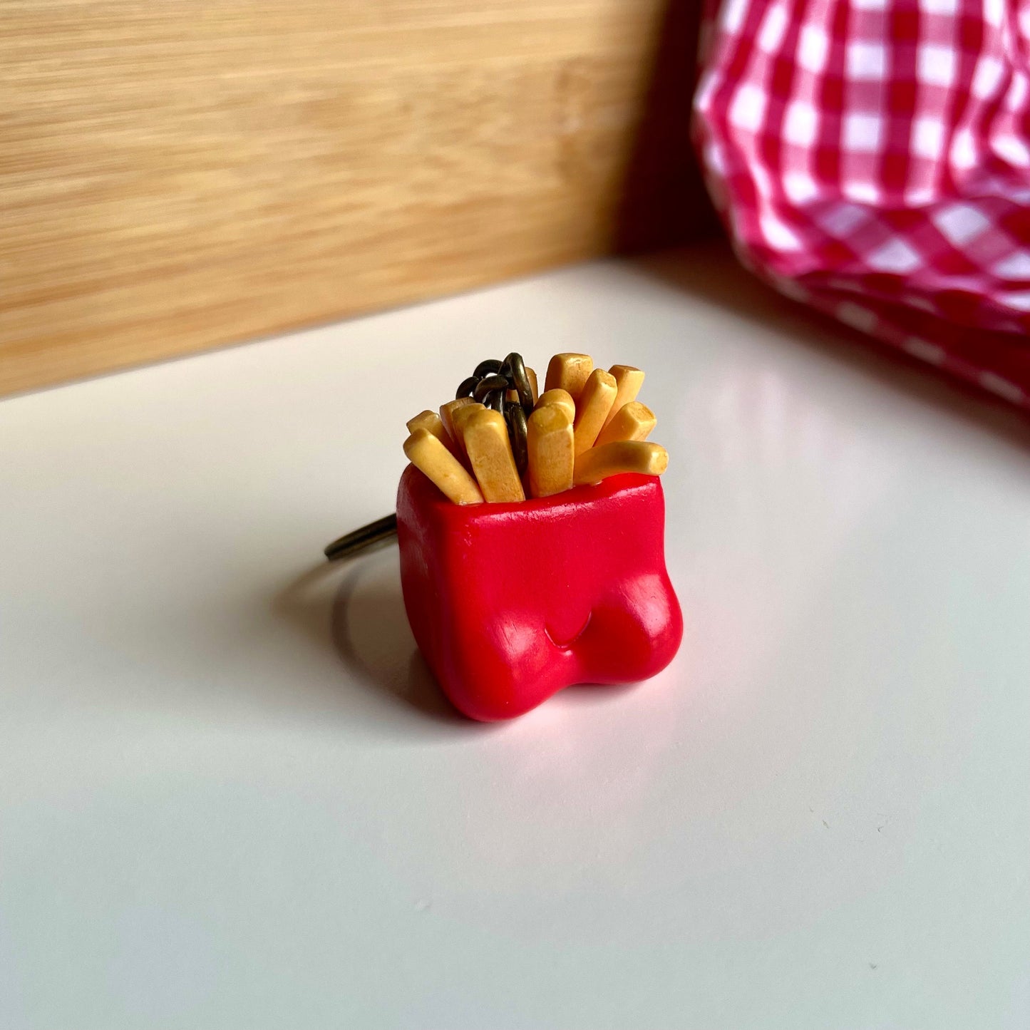 French fries keychain, fries, chips charm, keyring, cute novelty keychain, polymerclay charm, clay keyring, realistic food, miniature food